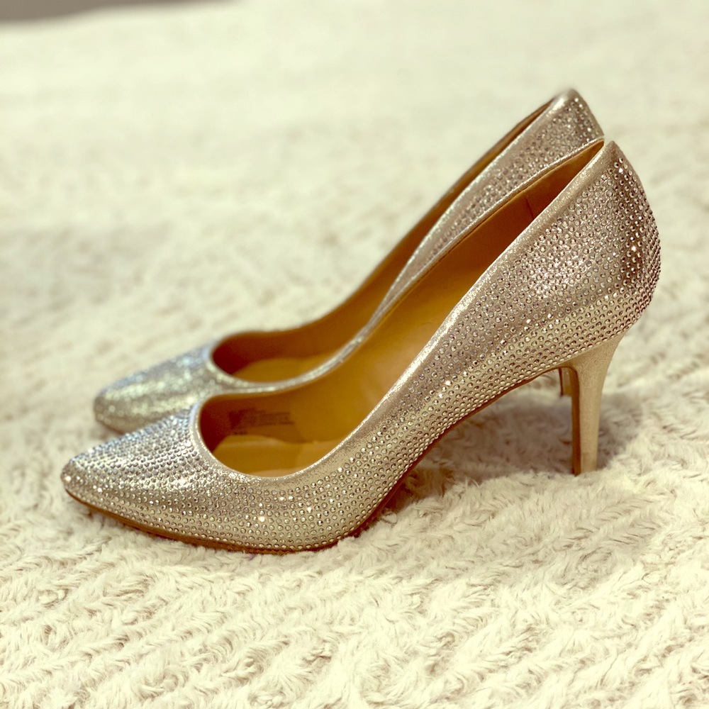 INC zitah rhinestone pointed toe pump Silver